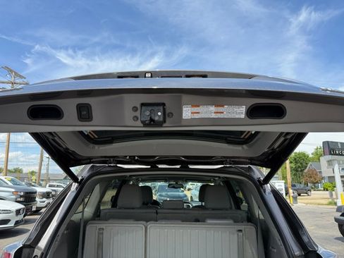 Used 2015 Toyota Highlander XLE AWD/4WD image 30