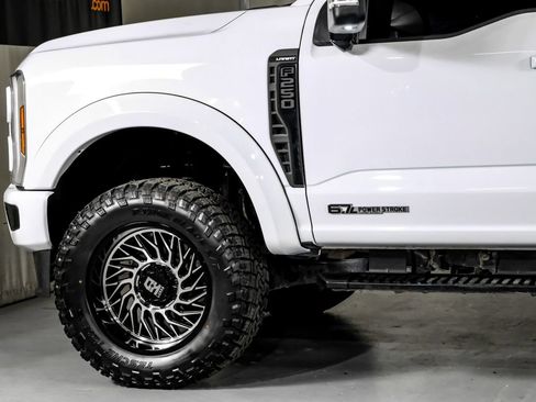 Used 2024 Ford F250 Lariat w/ Sport Appearance Package AWD/4WD image 13