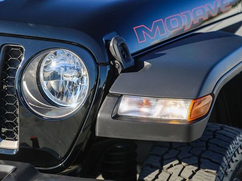 Certified 2022 Jeep Gladiator Mojave w/ Cold Weather Group image 5