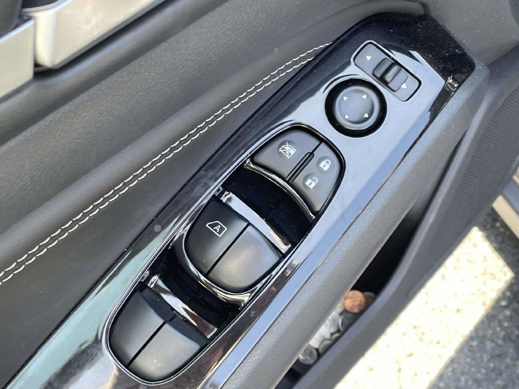 Used 2023 Nissan Altima 2.5 SL FWD image 21