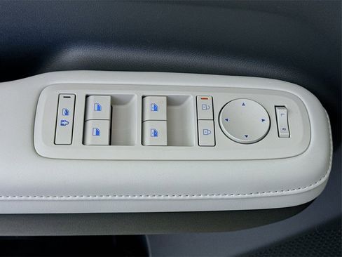 Used 2024 Hyundai Santa Fe SEL image 18