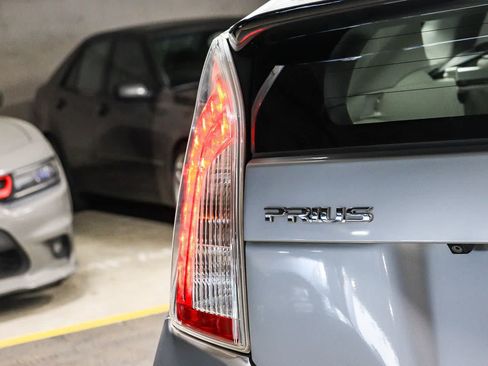 Used 2015 Toyota Prius Two FWD image 11