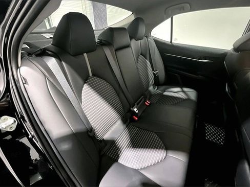 Used 2024 Toyota Camry SE image 26