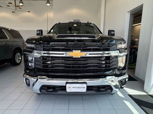 Used 2024 Chevrolet Silverado 3500 LT w/ Convenience Package AWD/4WD image 31