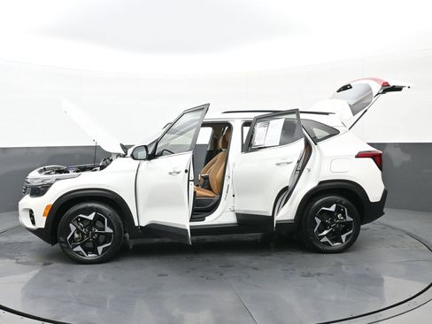 Used 2024 Kia Seltos EX image 57