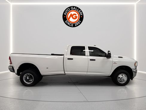 Used 2024 RAM 3500 Tradesman w/ Chrome Appearance Group AWD/4WD image 8