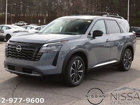 New 2026 Nissan Pathfinder Platinum w/ Cargo Package FWD image 3