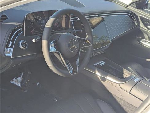 New 2026 Mercedes-Benz E 350 4MATIC Sedan image 3