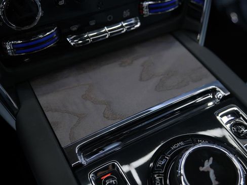 Used 2025 Rolls-Royce Cullinan AWD/4WD image 73
