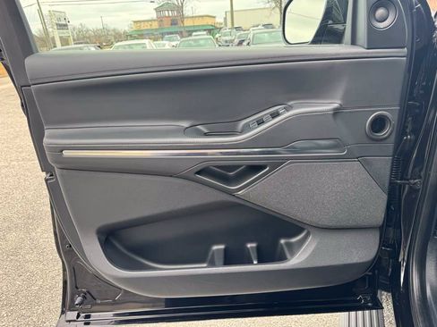 Used 2025 Lincoln Navigator Reserve AWD/4WD image 30