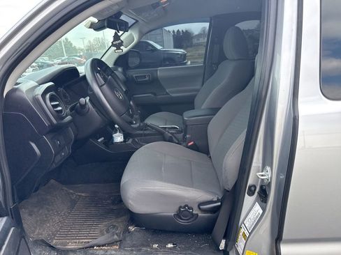 Used 2021 Toyota Tacoma SR w/ SX Package image 8