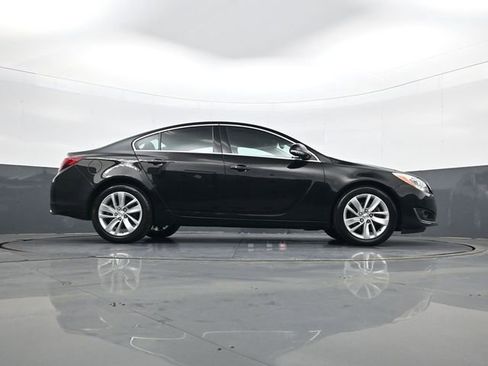 Used 2016 Buick Regal Premium image 24