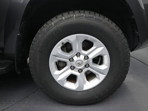 Used 2020 Toyota 4Runner SR5 Premium AWD/4WD image 35