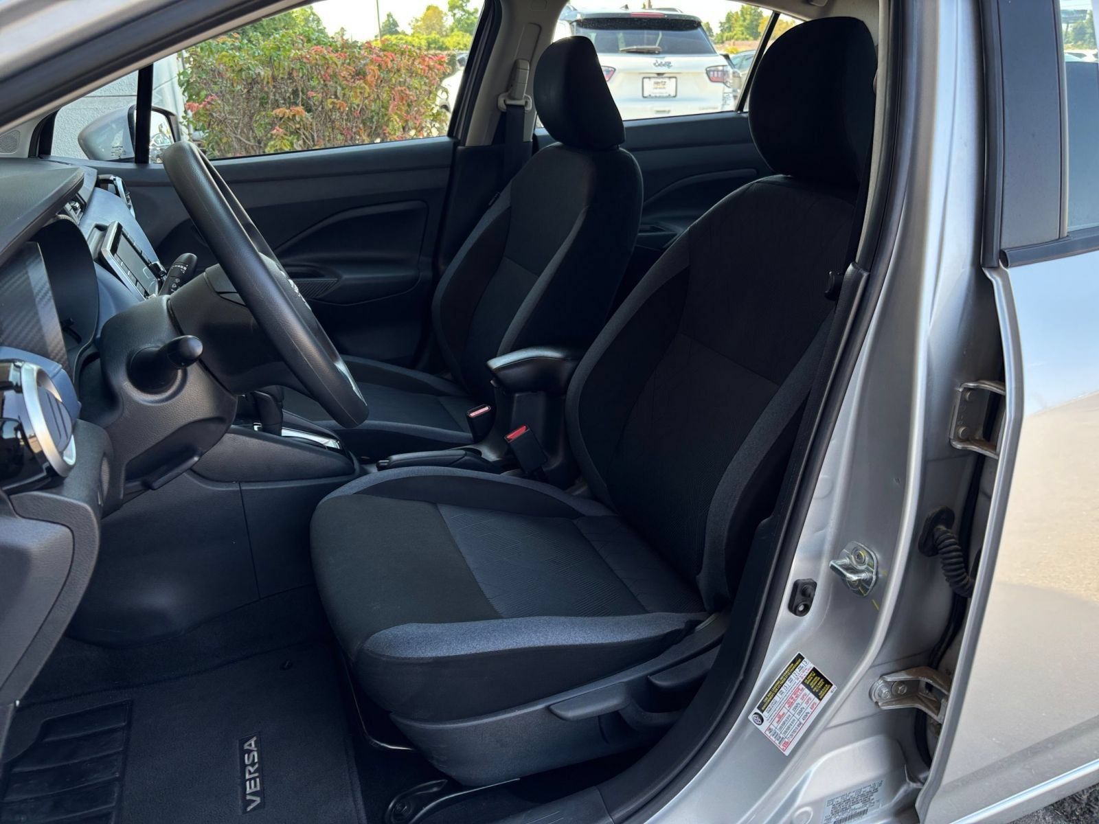 Used 2025 Nissan Versa SV FWD image 34