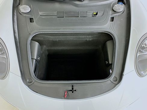 Used 2019 Porsche 911 Carrera 4 GTS image 27