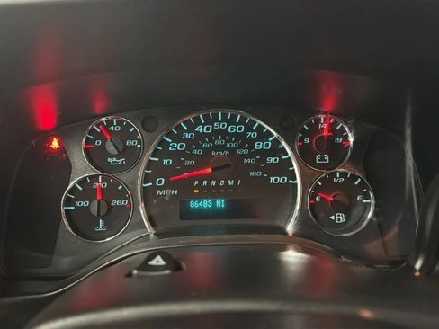 Used 2019 Chevrolet Express 2500 w/ Driver Convenience Package RWD image 11