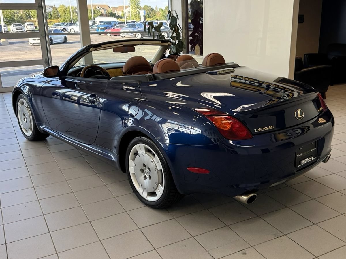 Used 2004 Lexus SC 430 Convertible w/ Preferred Accessory Pkg RWD image 3