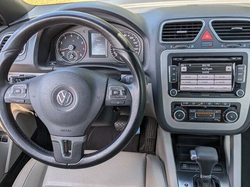 Used 2010 Volkswagen Eos Komfort FWD image 27