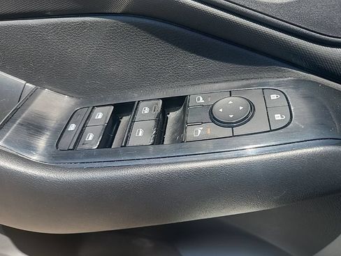 Used 2024 Nissan Rogue S FWD image 25