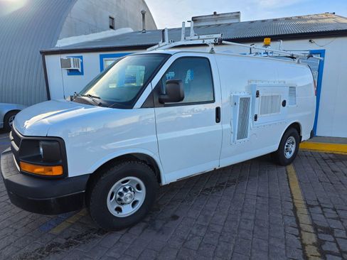 Used 2014 Chevrolet Express 2500 image 1