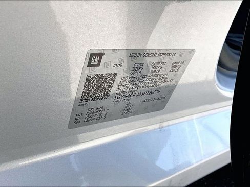 Used 2018 Cadillac Escalade Premium Luxury AWD/4WD image 17