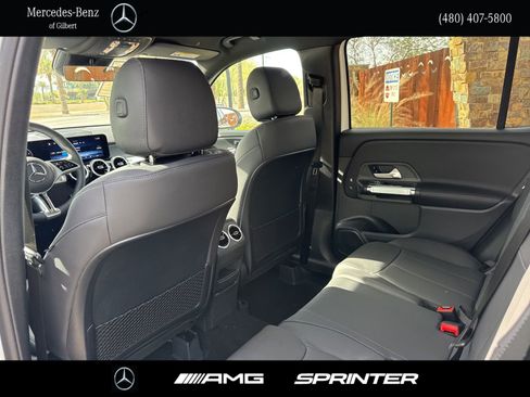 New 2026 Mercedes-Benz GLB 250 image 18