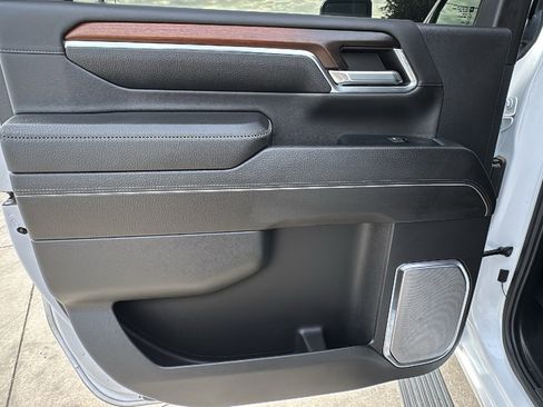 Used 2024 GMC Sierra 2500 Denali w/ Denali Reserve Package image 16