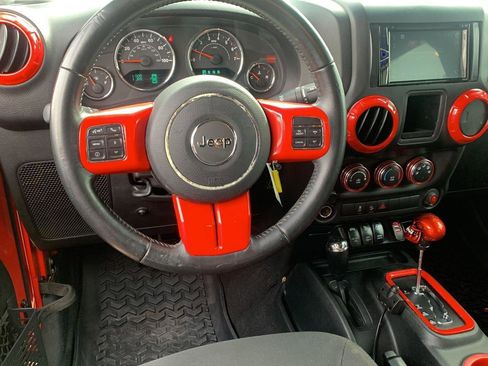 Used 2017 Jeep Wrangler Unlimited Sport w/ Connectivity Group image 13