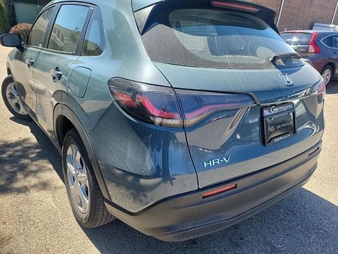 Used 2023 Honda HR-V LX image 11