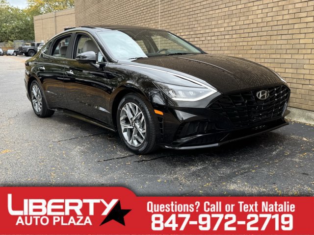 Used 2023 Hyundai Sonata SEL w/ Convenience Package FWD image 1
