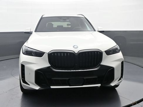 New 2026 BMW X5 xDrive50e w/ M Sport Package AWD/4WD image 2