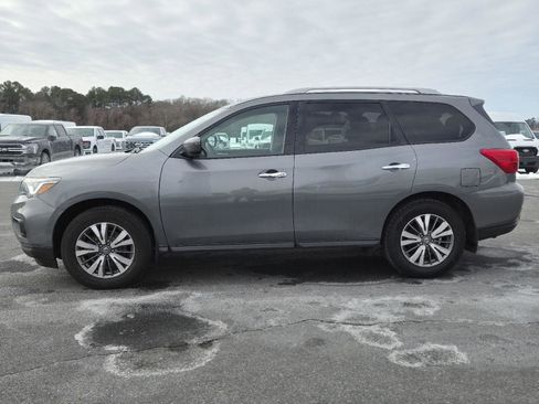 Used 2020 Nissan Pathfinder S image 8