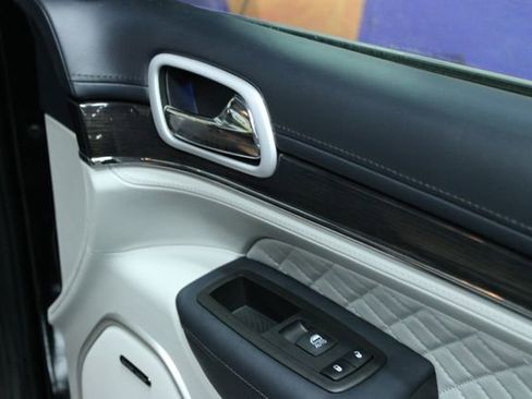 Used 2021 Jeep Grand Cherokee Summit image 11