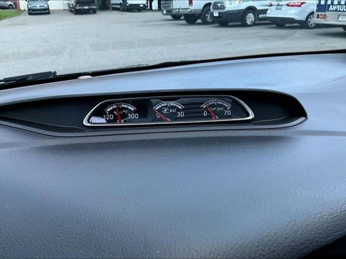 Used 2017 Ford Focus ST FWD image 16