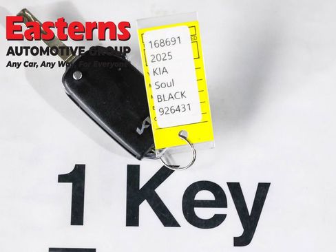 Used 2025 Kia Soul LX w/ LX Technology Package FWD image 25