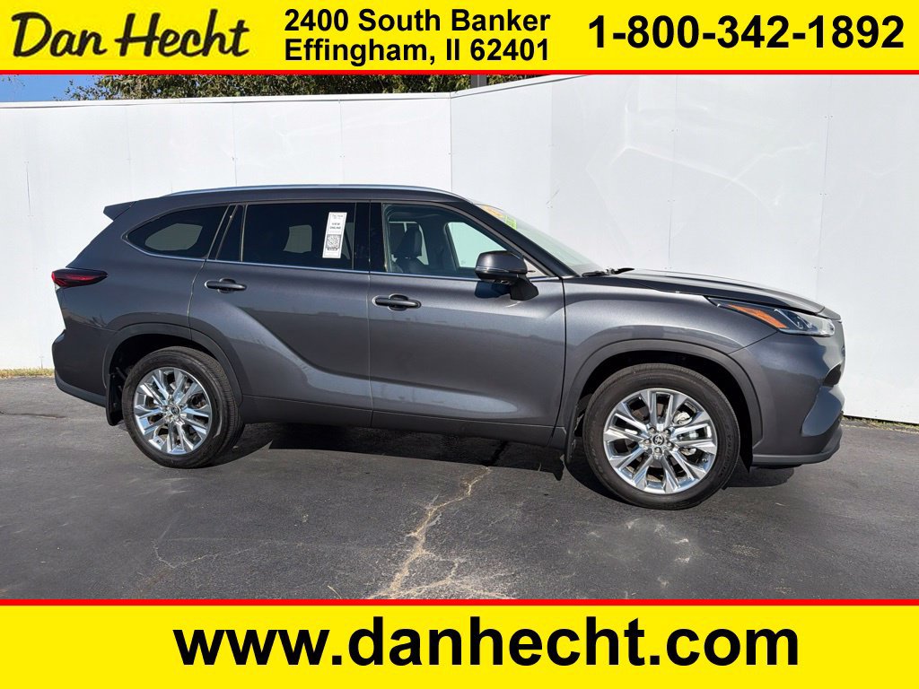 Used 2025 Toyota Highlander Limited AWD/4WD image 1