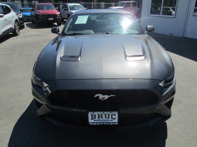 Used 2020 Ford Mustang Coupe RWD image 2