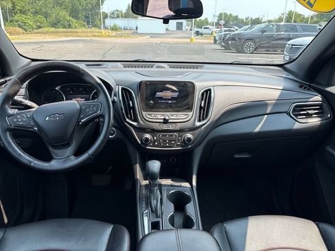 Used 2022 Chevrolet Equinox RS w/ RS Leather Package AWD/4WD image 15