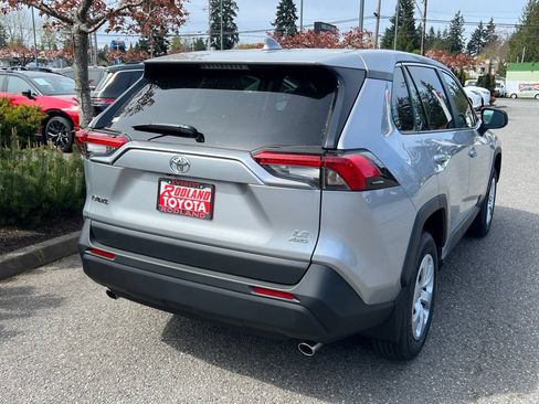 Certified 2025 Toyota RAV4 LE AWD/4WD image 8