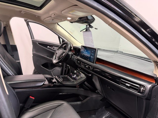 Used 2023 Lincoln Nautilus Reserve AWD/4WD image 25