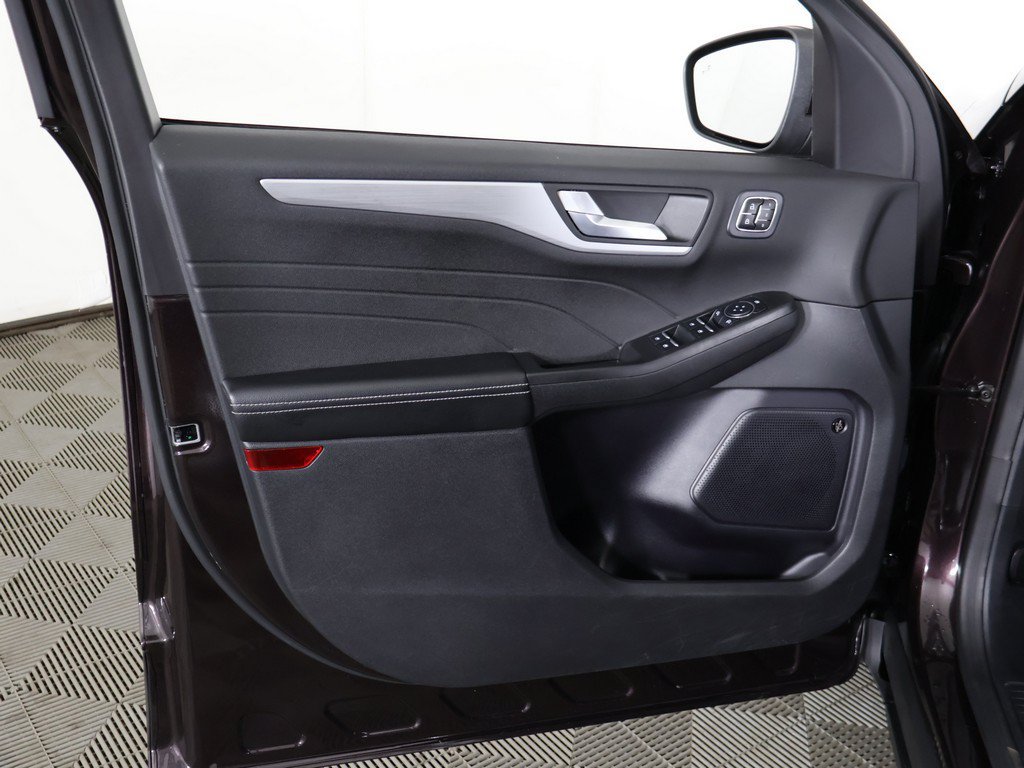 Used 2023 Ford Escape Platinum w/ Premium Technology Package AWD/4WD image 27
