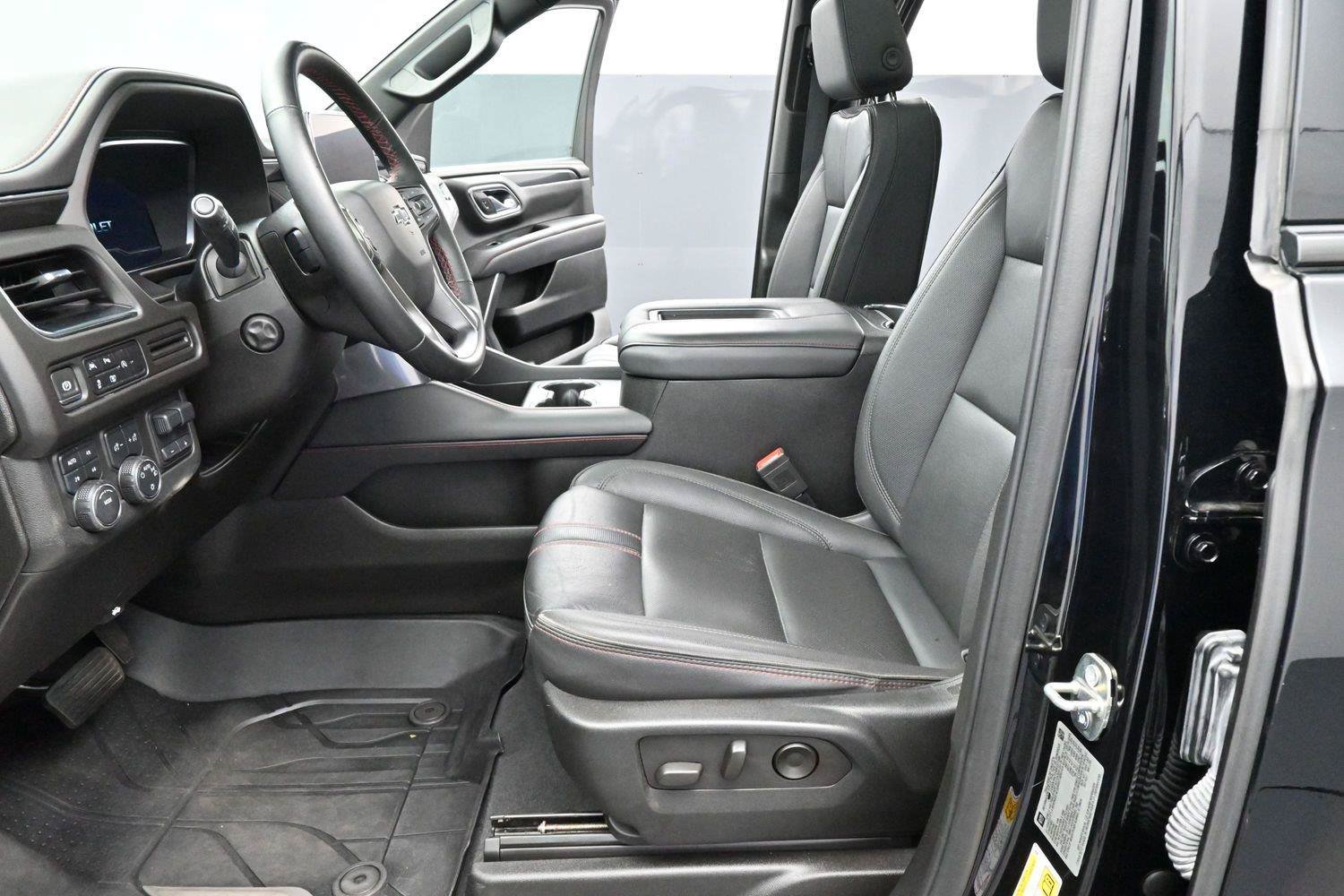 Used 2024 Chevrolet Tahoe RST w/ Luxury Package AWD/4WD image 16