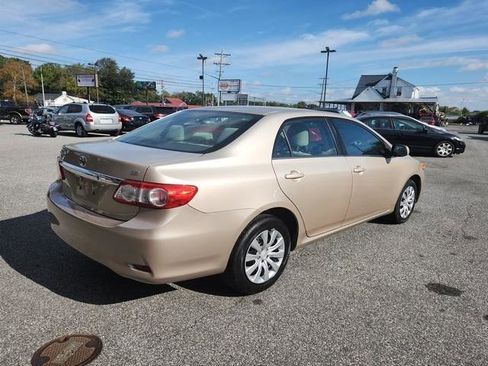 Used 2013 Toyota Corolla LE image 7