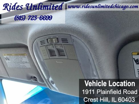 Used 2009 Pontiac Vibe GT FWD image 29