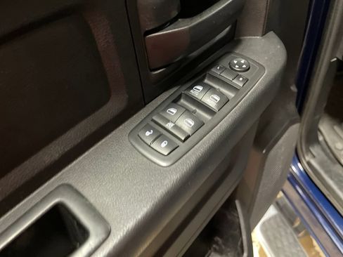 Used 2017 RAM 3500 Tradesman w/ Chrome Appearance Group AWD/4WD image 16