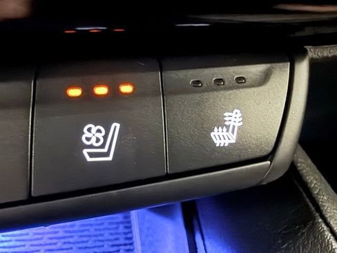 Used 2025 Cadillac CT5 V w/ Technology Package image 43