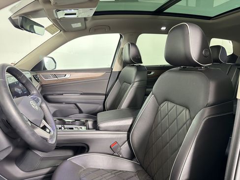 Used 2024 Volkswagen Atlas SEL Premium R-Line AWD/4WD image 22