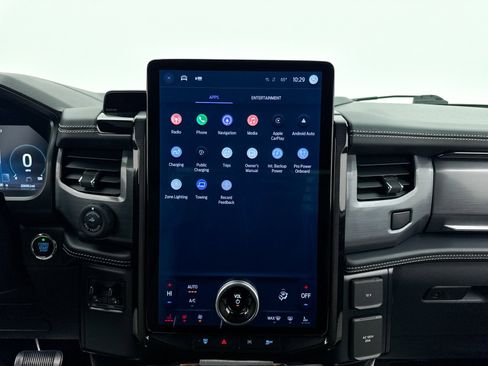 Used 2023 Ford F150 Lightning Platinum image 27