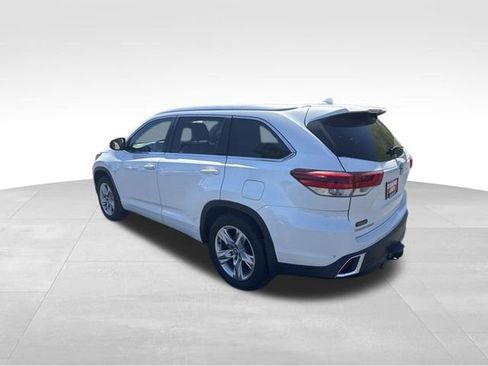 Used 2017 Toyota Highlander Limited AWD/4WD image 4