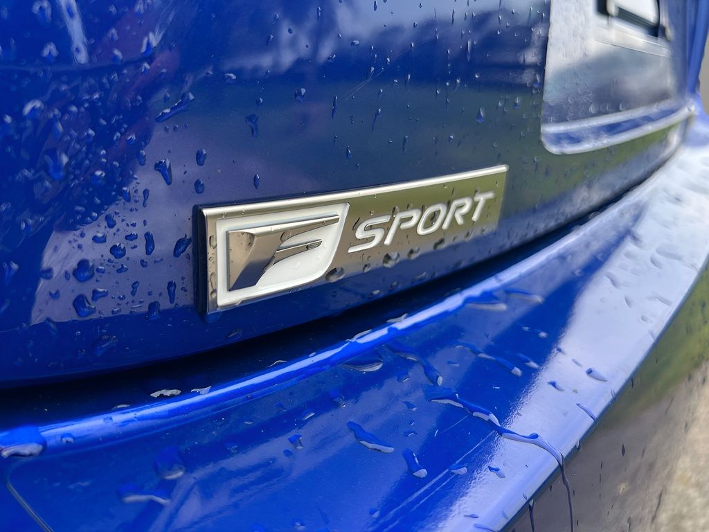 Used 2016 Lexus RC 200t RWD image 12